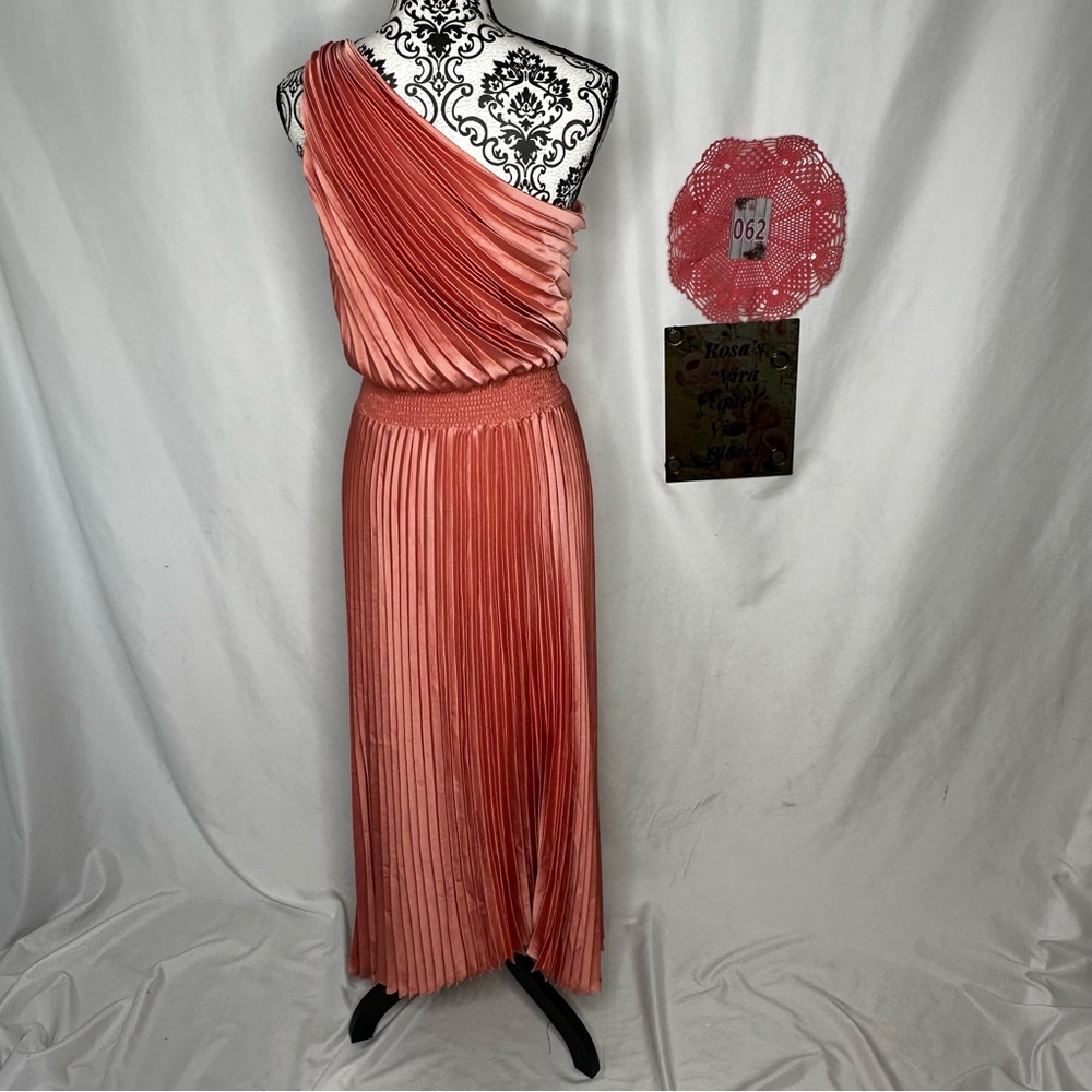 NW/OT White House Black Market One-Shoulder Pleated Midi Dress Peach Dahlia - Picture 6 of 11